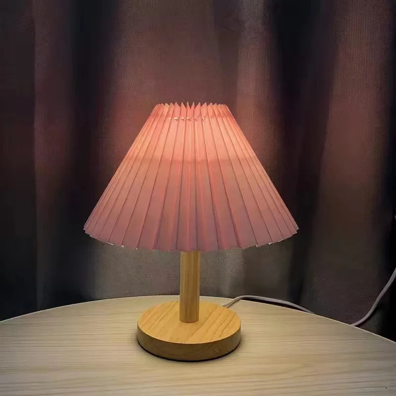 Pleated bedside table lamp - Noctive Home