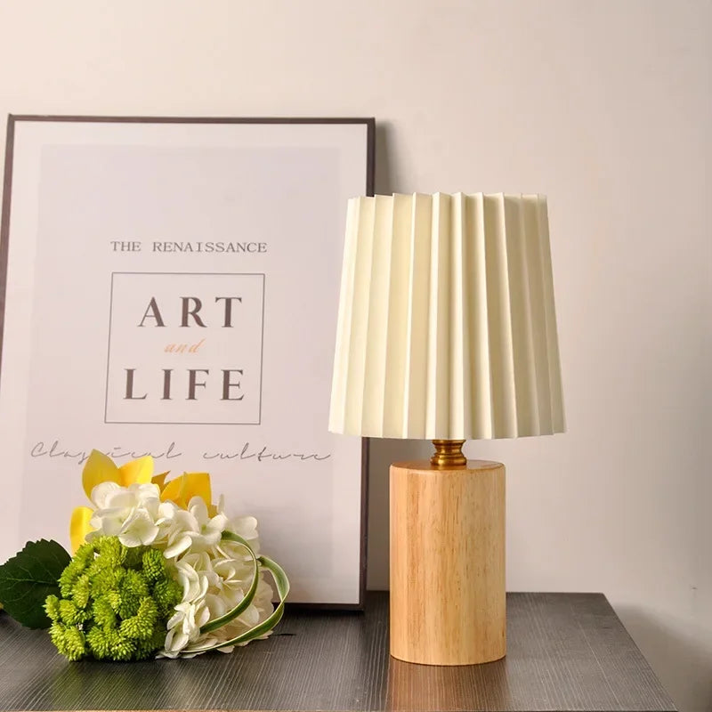 Pleated wooden bedside table lamp - Noctive Home