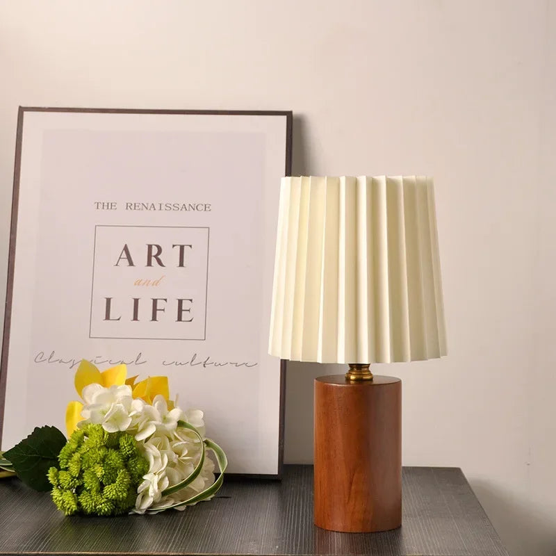 Pleated wooden bedside table lamp - Noctive Home