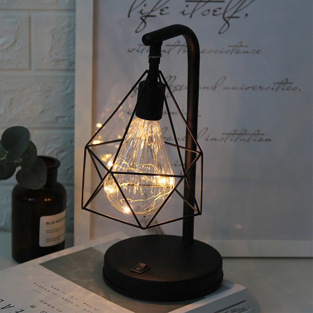 Geometric industrial bedside lamp - Noctive Home